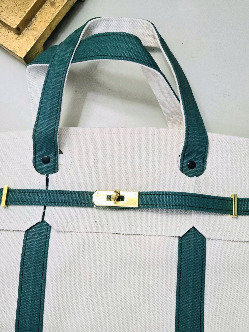 Stylish Canvas Boat Tote - Cream & Forest Green, NEW - Picture 9 of 11